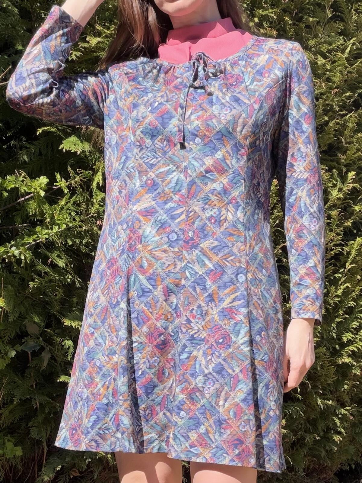 Vintage 1960s Shirt Dress Patterned Long Sleeve Dress with Pink Collar Size 16