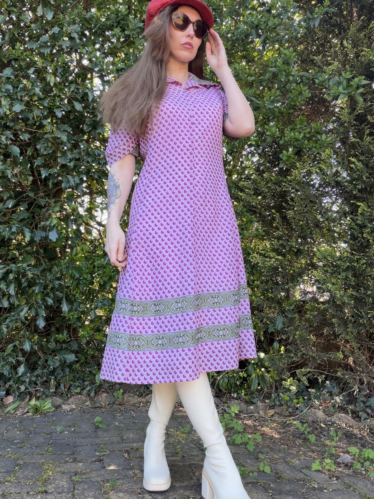 Vintage 1960s Shirt Dress Purple Paisley Midi with Collar and Short Sleeves 14