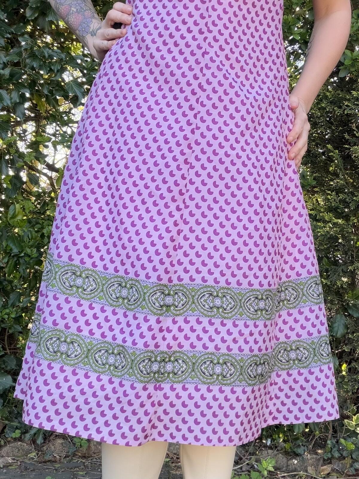 Vintage 1960s Shirt Dress Purple Paisley Midi with Collar and Short Sleeves 14
