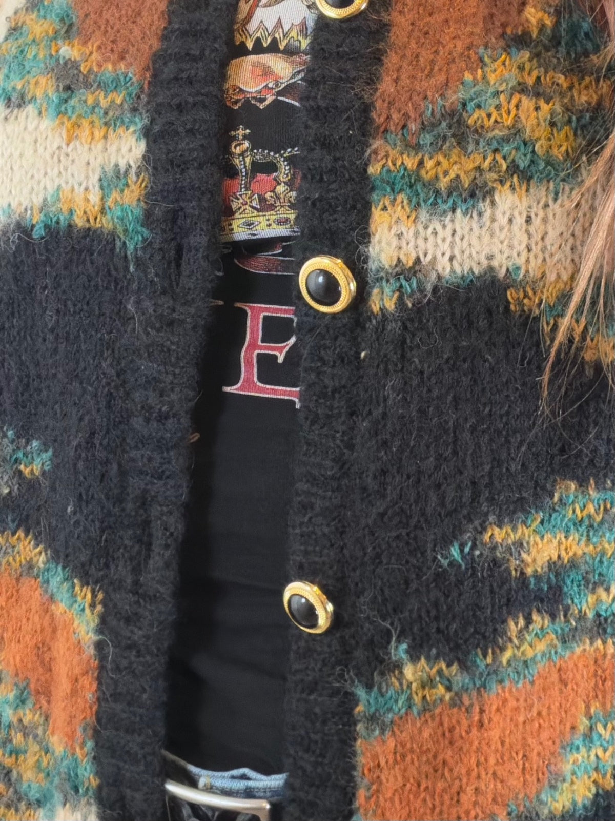 Vintage 1980s Knit Cardigan with Abstract Pattern and Gold Buttons Size 16 to 18