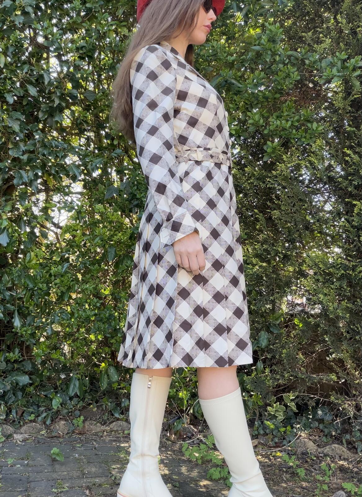 Vintage 1980s Shirt Dress Plaid Checkered Belted Pleated Dress Long sleeve 14
