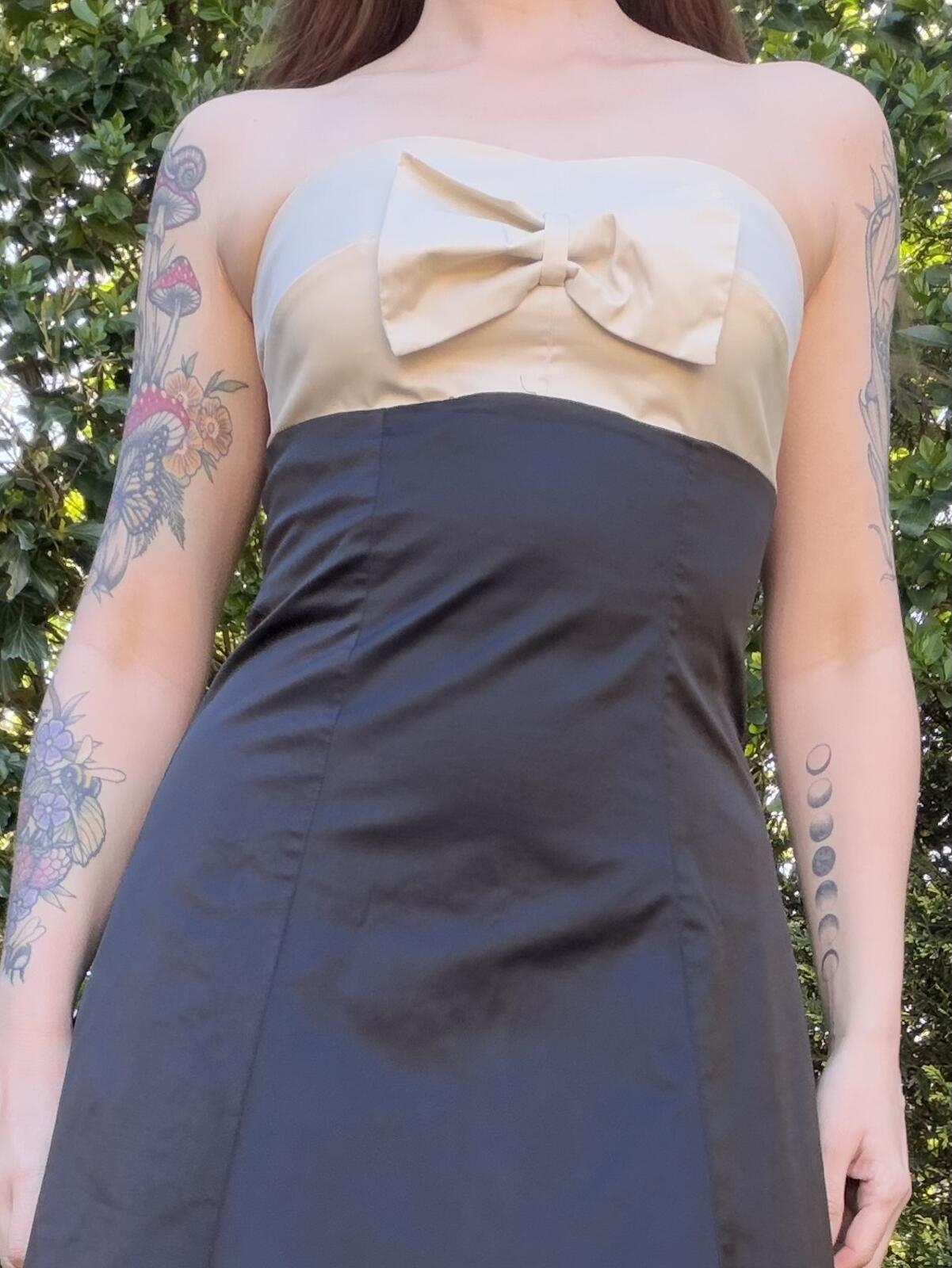 Vintage Y2K Party Dress Strapless Black and Beige Dress with Bow Detail Size 10