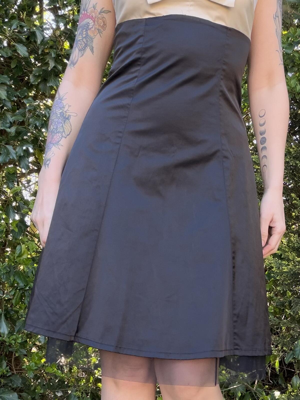 Vintage Y2K Party Dress Strapless Black and Beige Dress with Bow Detail Size 10