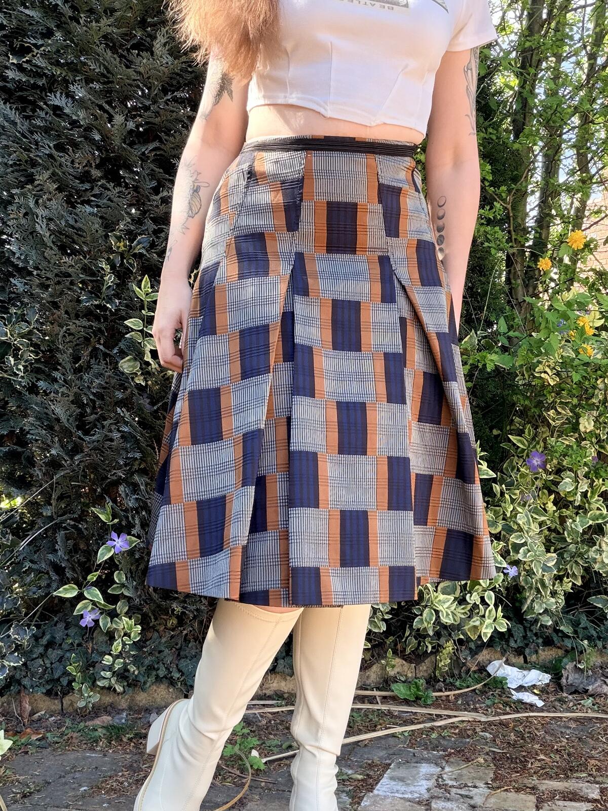 Vintage 1980s Retro Skirt Geometric Pattern Pleated Midi Skirt Size 19