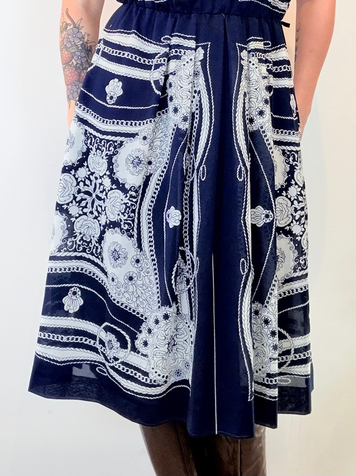 Vintage 1980s Midi Dress Navy and White Patterned with Cap Sleeves size 12