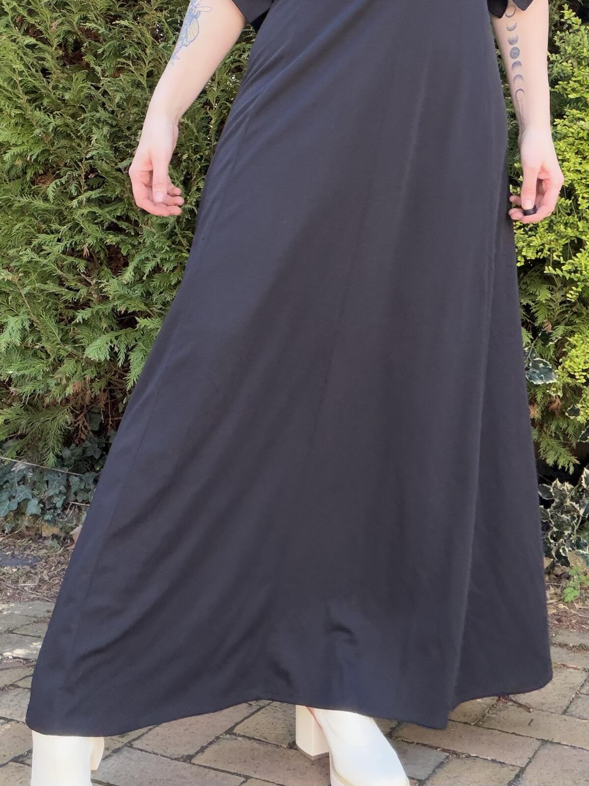 Vintage 1970s Maxi Dress Black size 12 Long Whimsigoth Style with flared Sleeves