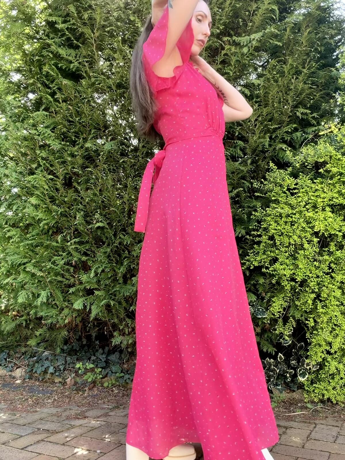 Vintage 1970s Pink Maxi Dress with Ruffle Neck and Flared Sleeves size 8