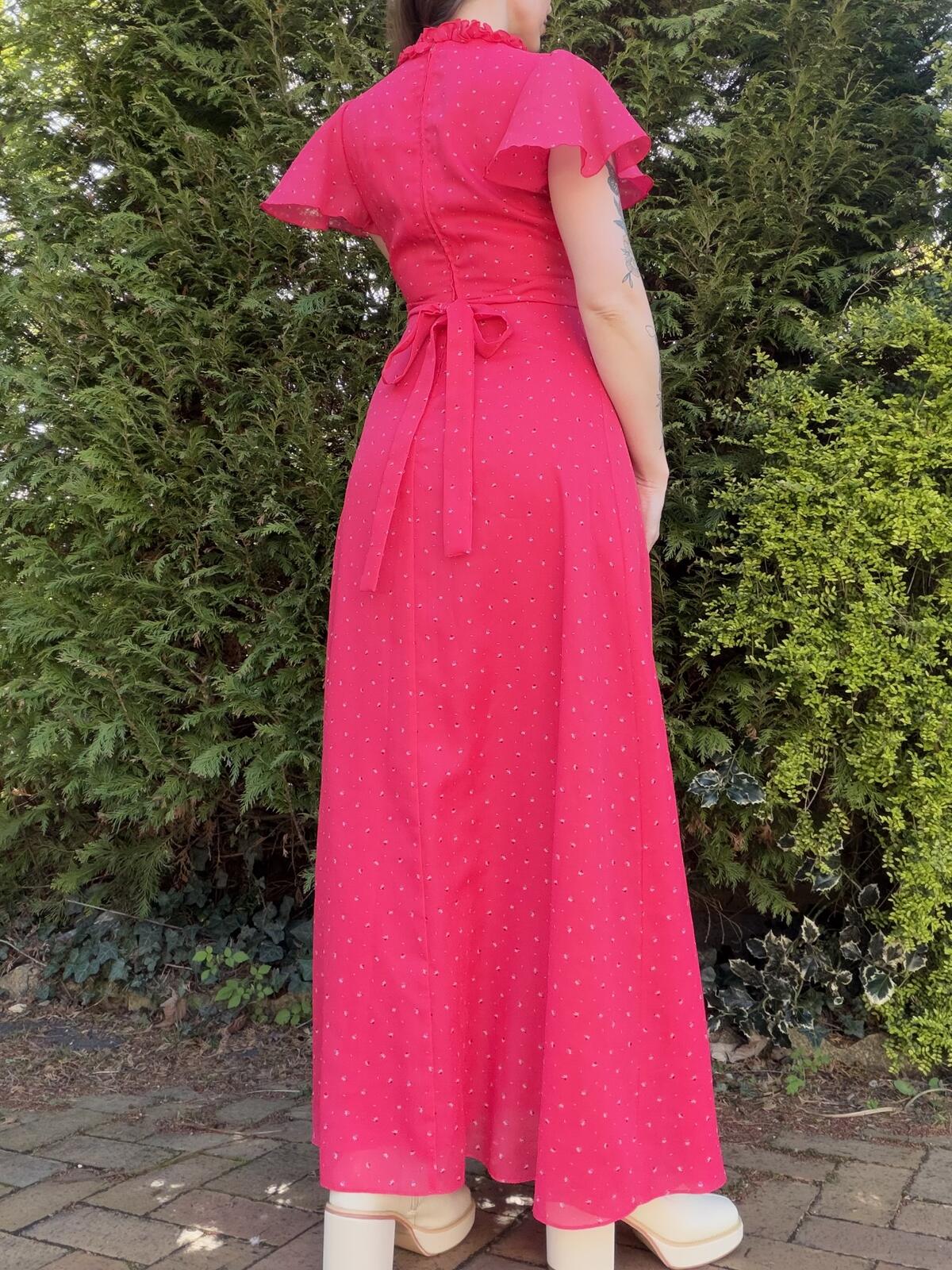 Vintage 1970s Pink Maxi Dress with Ruffle Neck and Flared Sleeves size 8