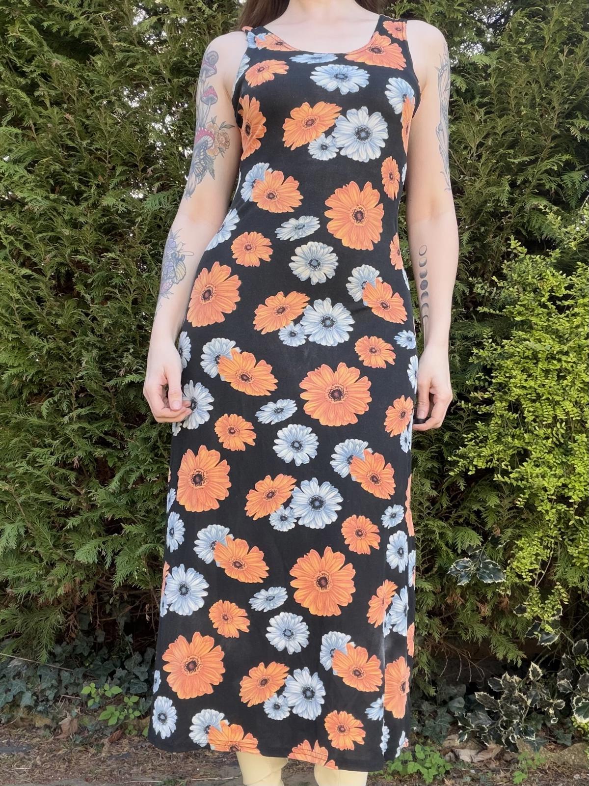 Vintage 1970s Midi Dress with Orange and White Floral Print Hippie Festival 10