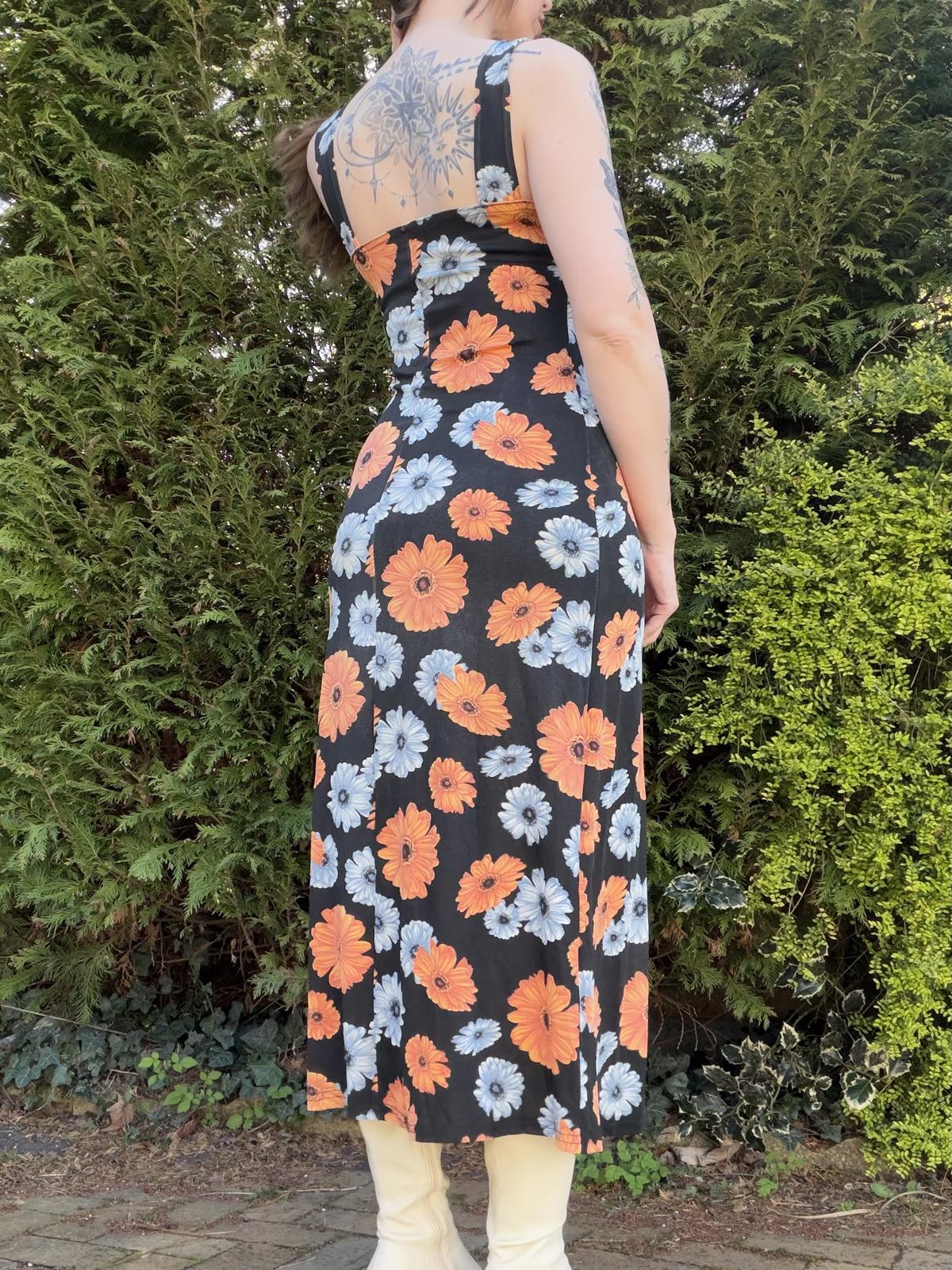 Vintage 1970s Midi Dress with Orange and White Floral Print Hippie Festival 10