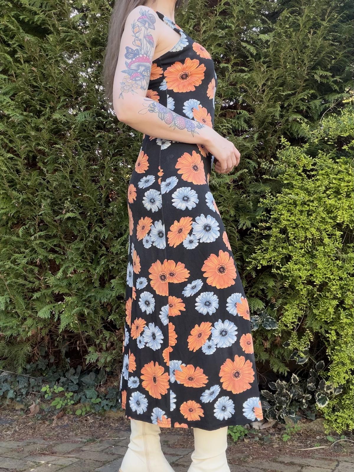 Vintage 1970s Midi Dress with Orange and White Floral Print Hippie Festival 10