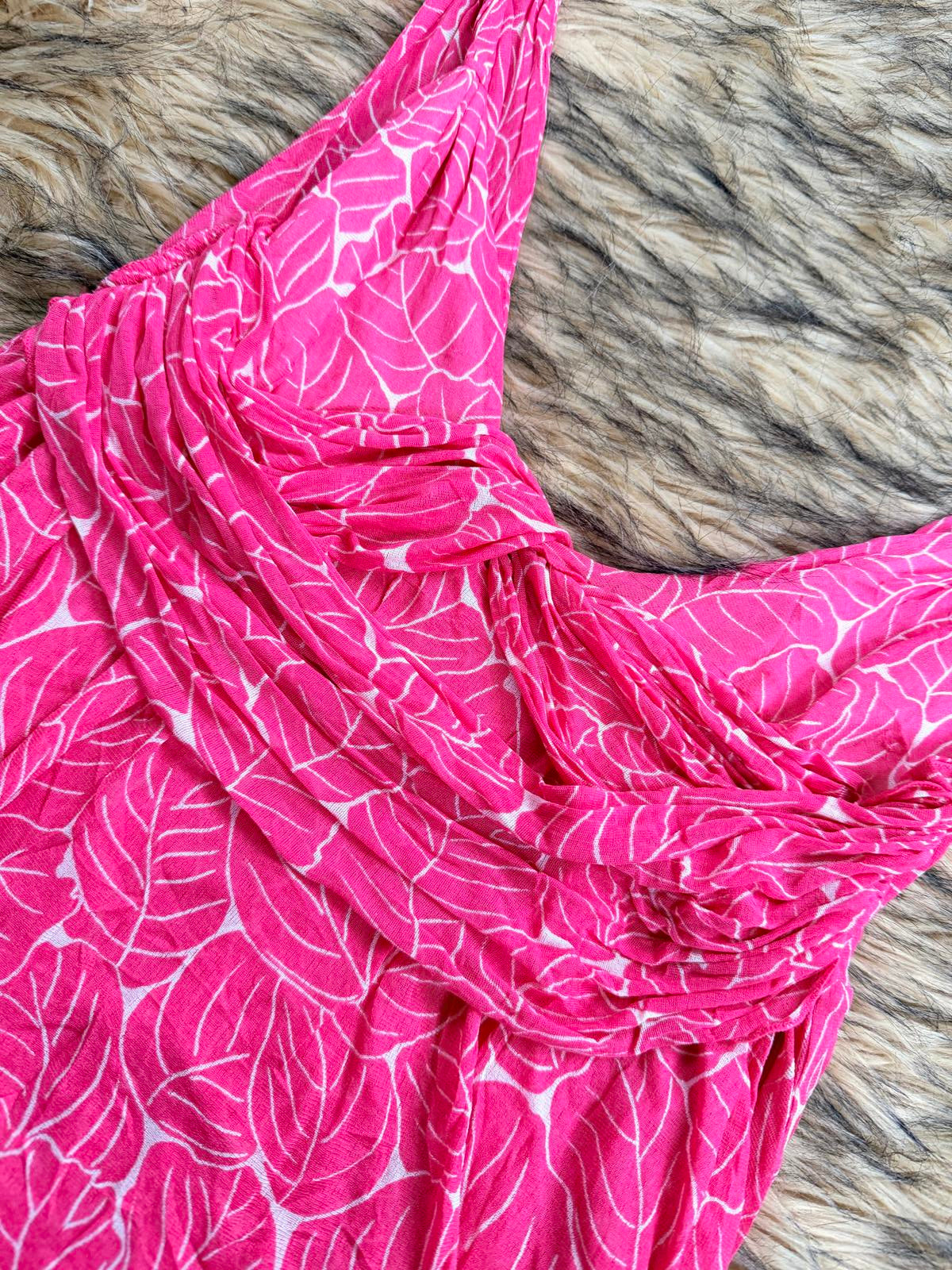 vintage Y2K cami top by Diane Von Furstenberg Pink Leaf Print Silk size M 10 12