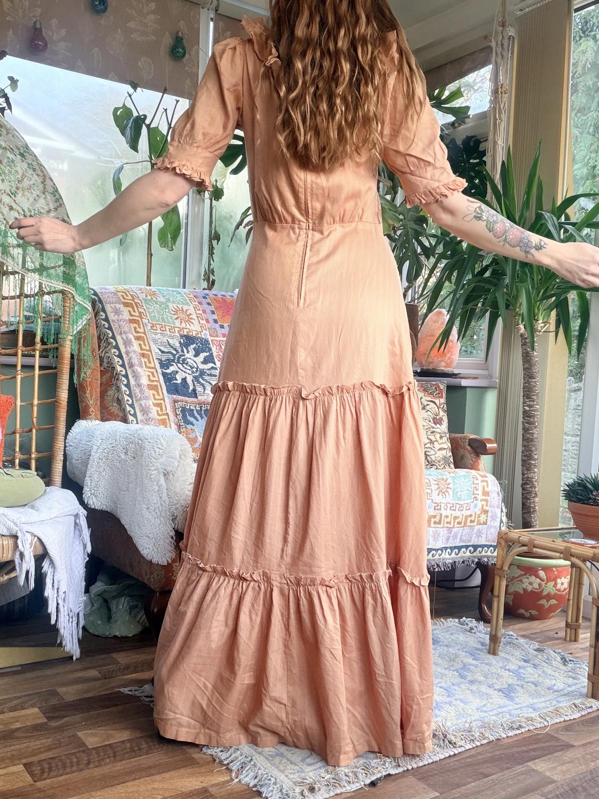 Vintage 70s prairie Dress 12 by Weise Festmoden Peach tiered maxi ruffle collar