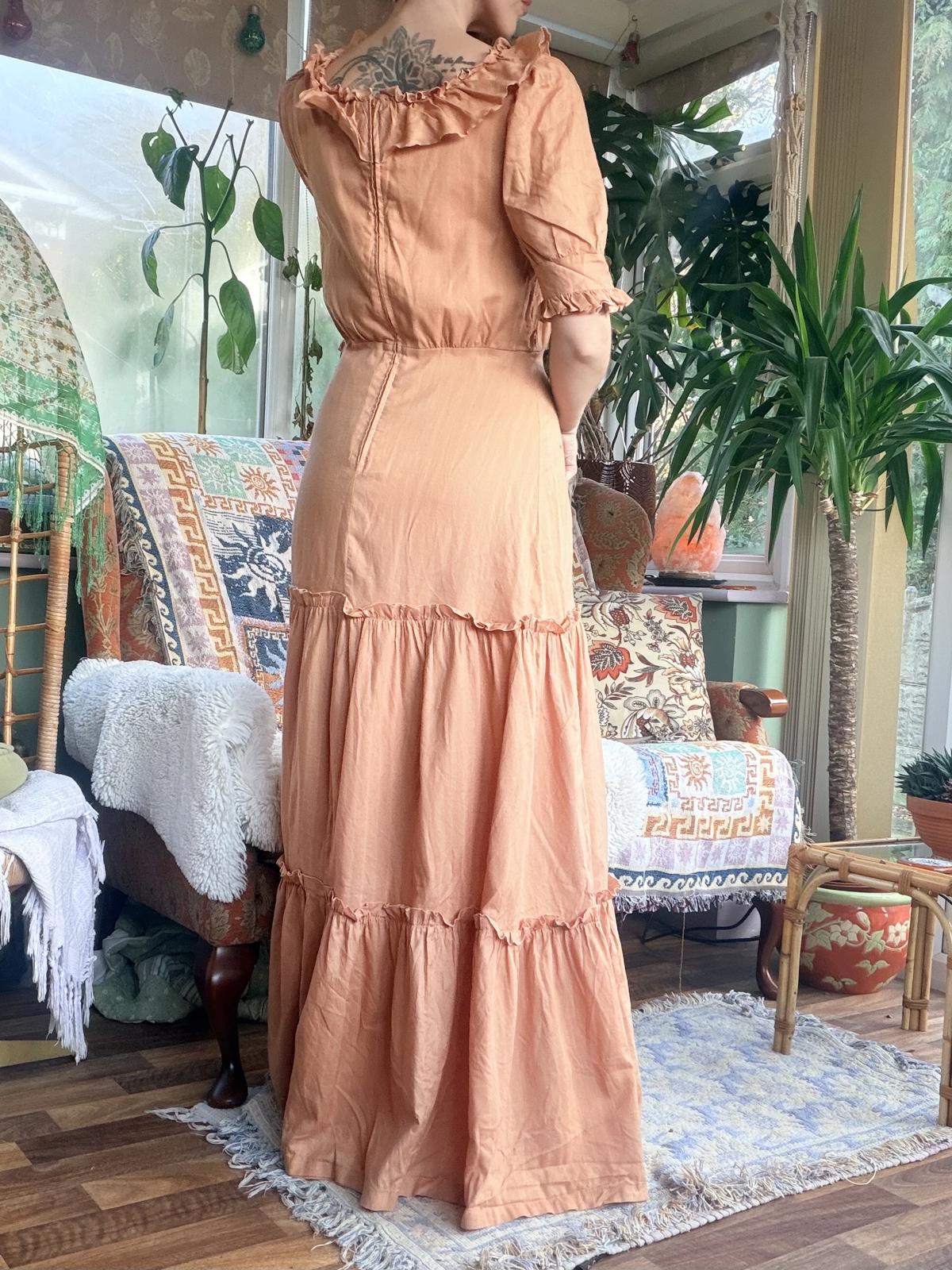 Vintage 70s prairie Dress 12 by Weise Festmoden Peach tiered maxi ruffle collar