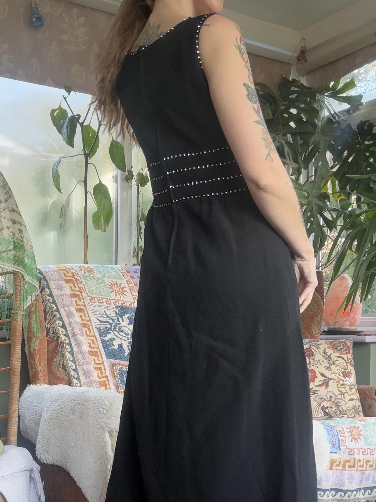 Vintage 1970s maxi dress black size 14 by Quinny retro wool Embellished Waist