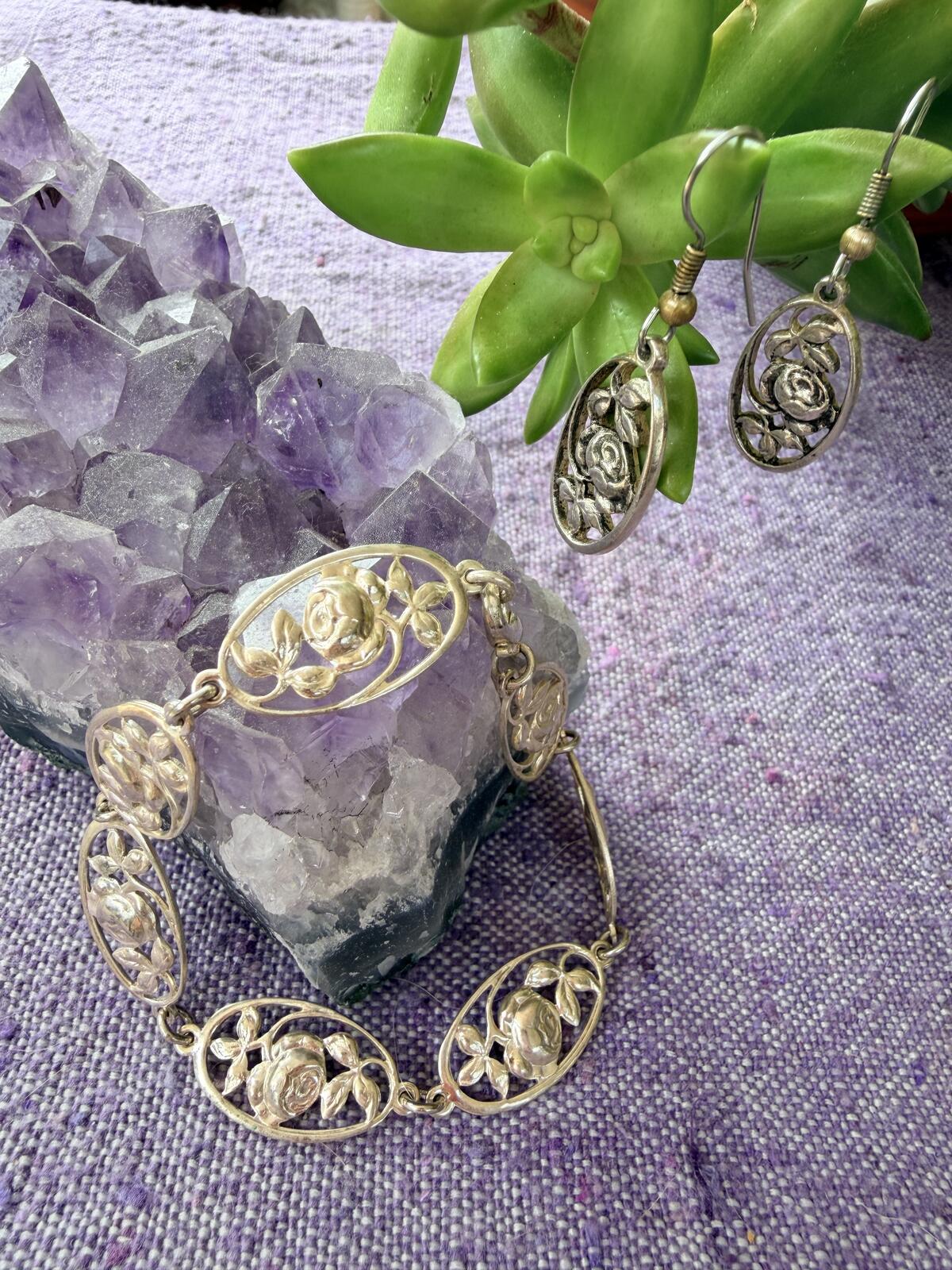 Vintage Silver Floral Jewellery Set Silver whimsical Bracelet and Earrings