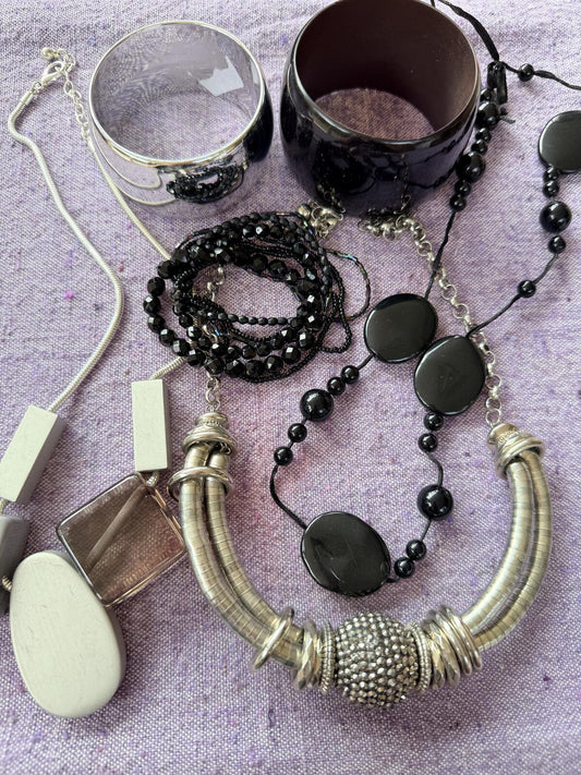 Vintage Necklaces and Bangles Set of 6 bundle of statement jewellery