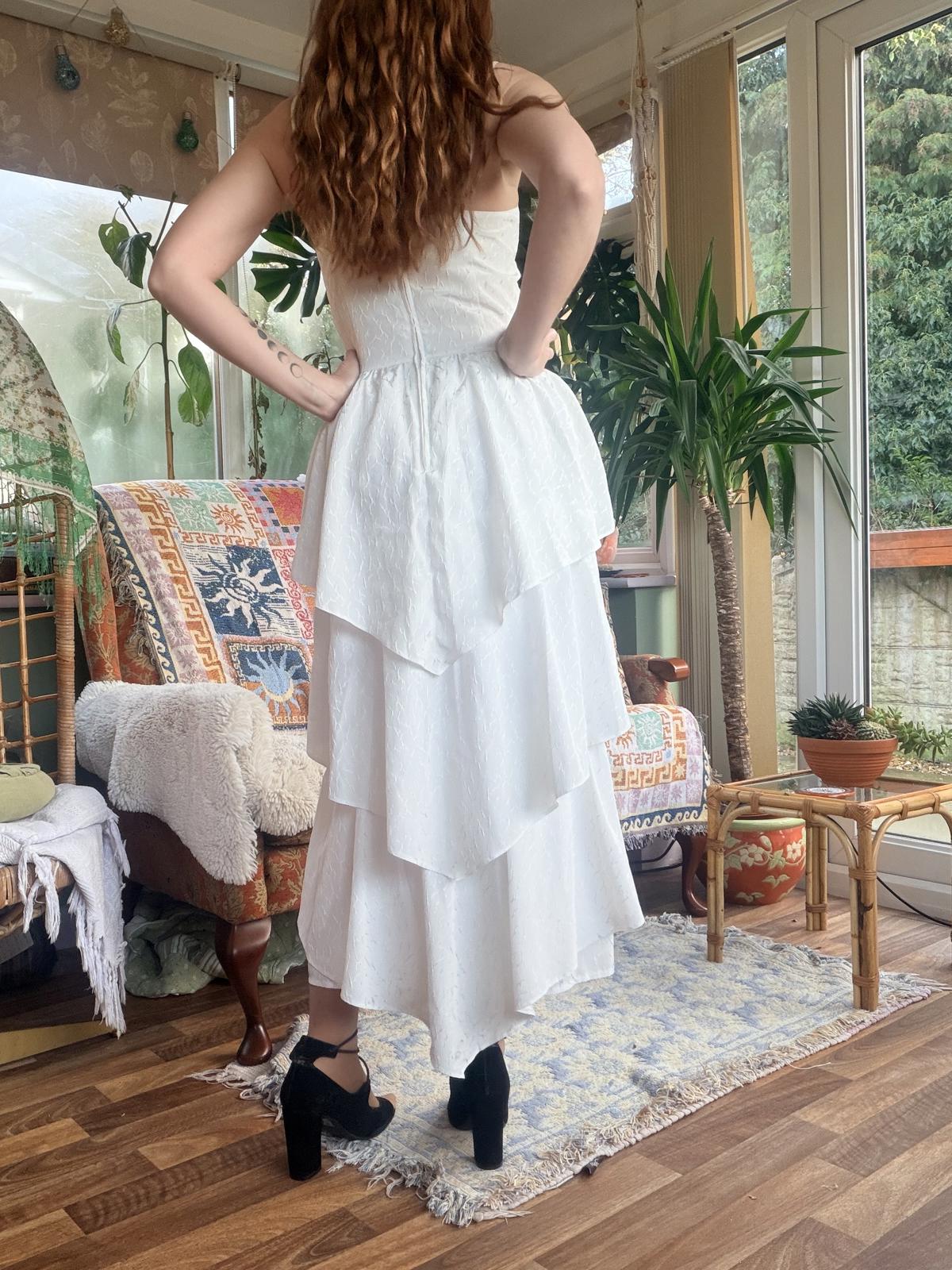 Vintage 1980s layered dress White size 10 Midi Ruffle Detail Spaghetti Straps