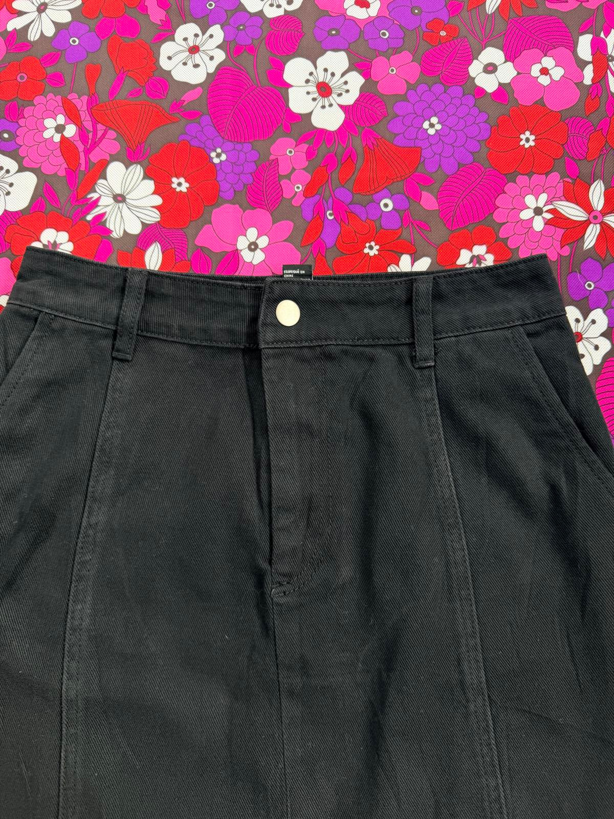 Denim Mini Skirt with Front Pockets by Forever 21 Black size M 10