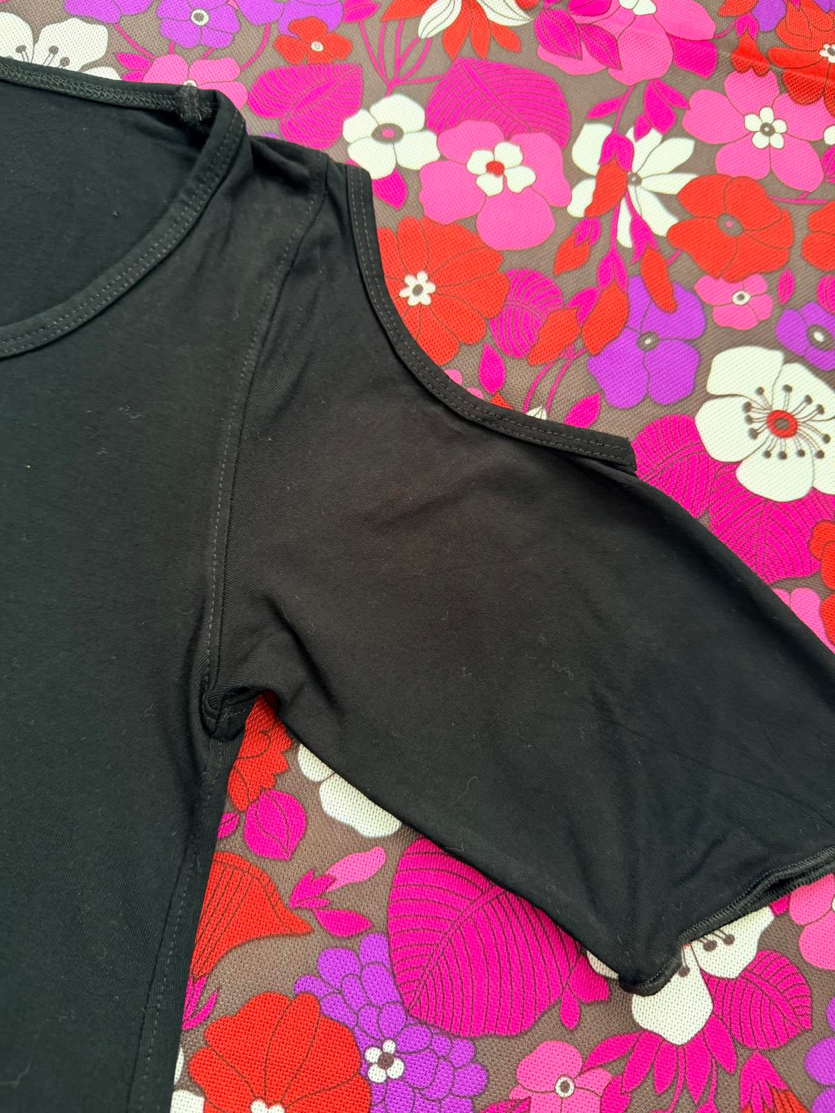 Vintage Y2k Skull Top Black Cold Shoulder Embellished Asymmetrical Tee size S