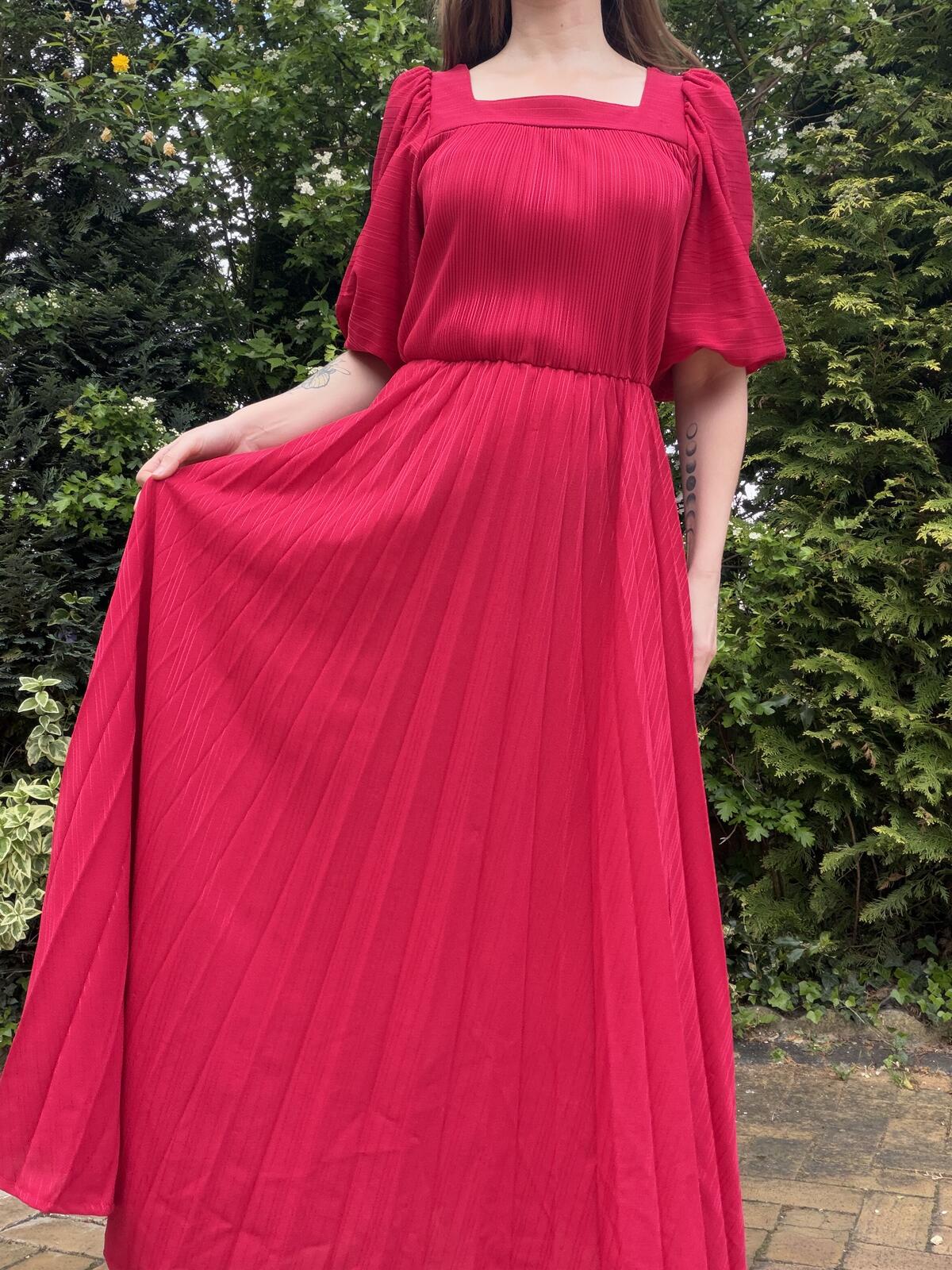 Vintage 1980s Maxi Dress Red Pleated Long Cocktail Dress Puff Sleeves Size 16