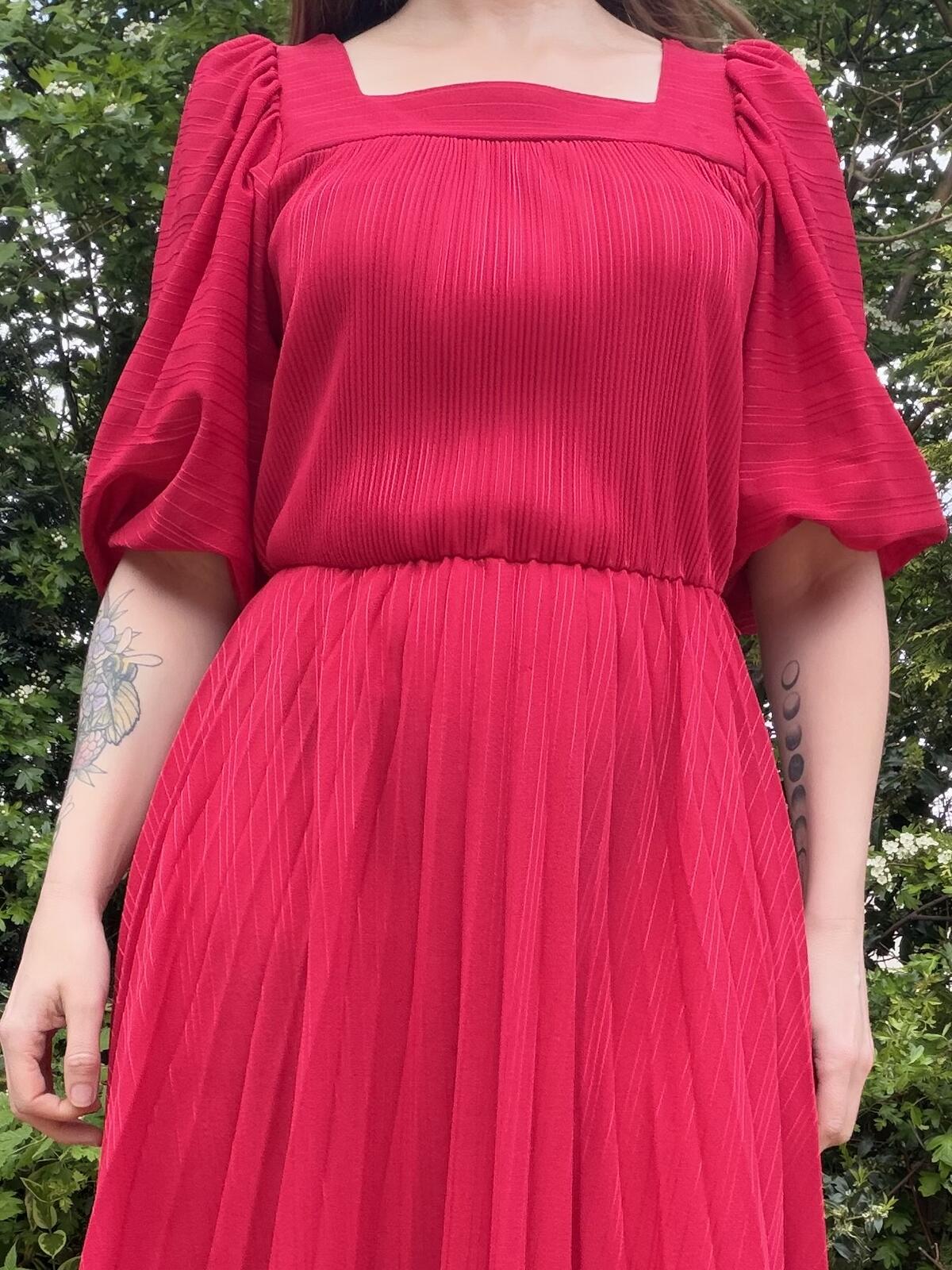 Vintage 1980s Maxi Dress Red Pleated Long Cocktail Dress Puff Sleeves Size 16