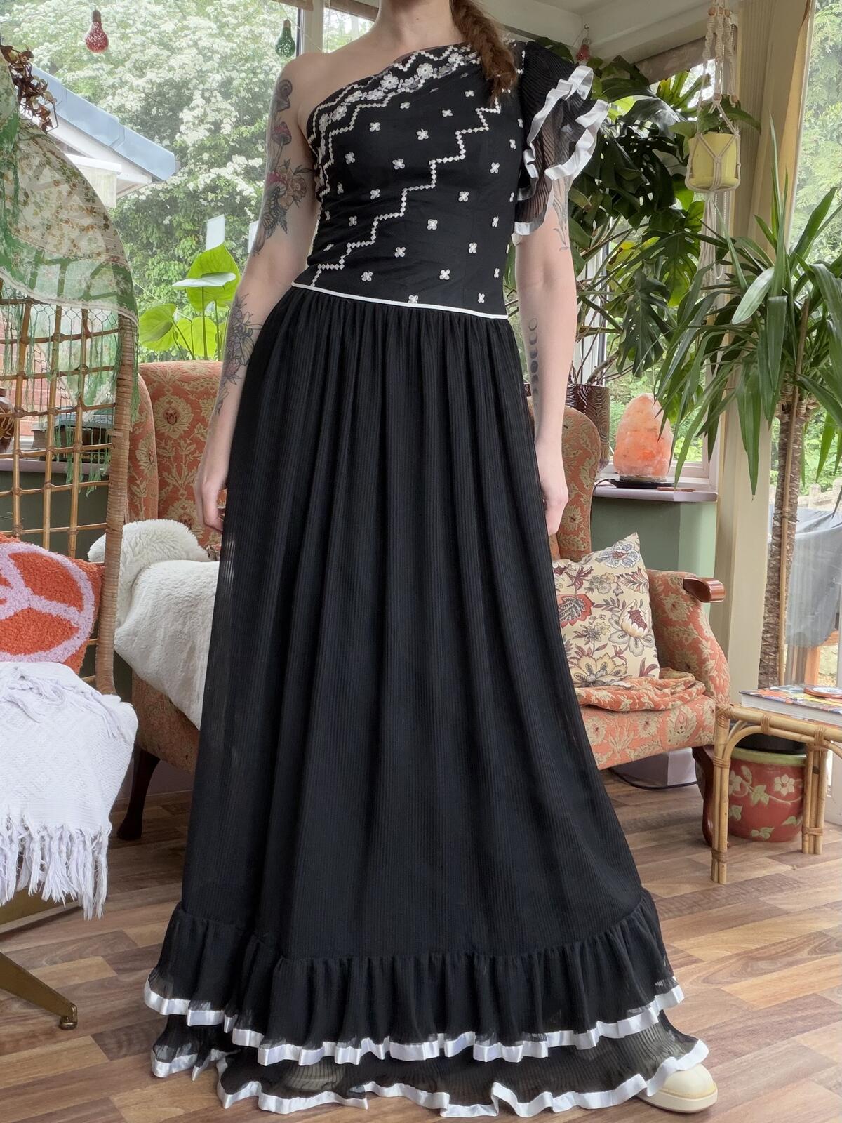 Vintage 1980s Cocktail Dress Black One Shoulder Maxi with Ruffle Details Size 10