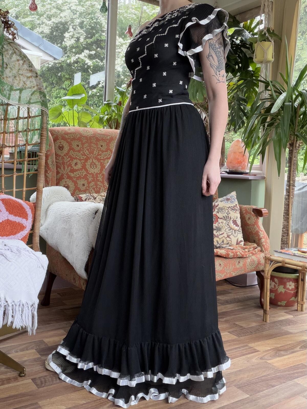 Vintage 1980s Cocktail Dress Black One Shoulder Maxi with Ruffle Details Size 10