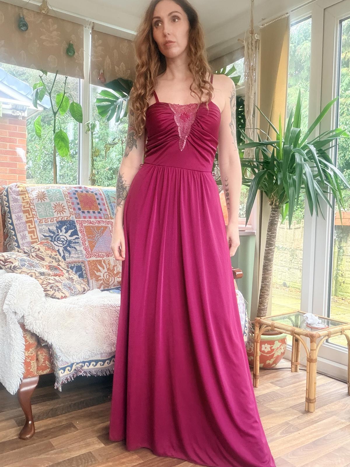 Vintage 1990s cocktail dress by Vera Mont size 10 Burgundy Maxi beaded maxi