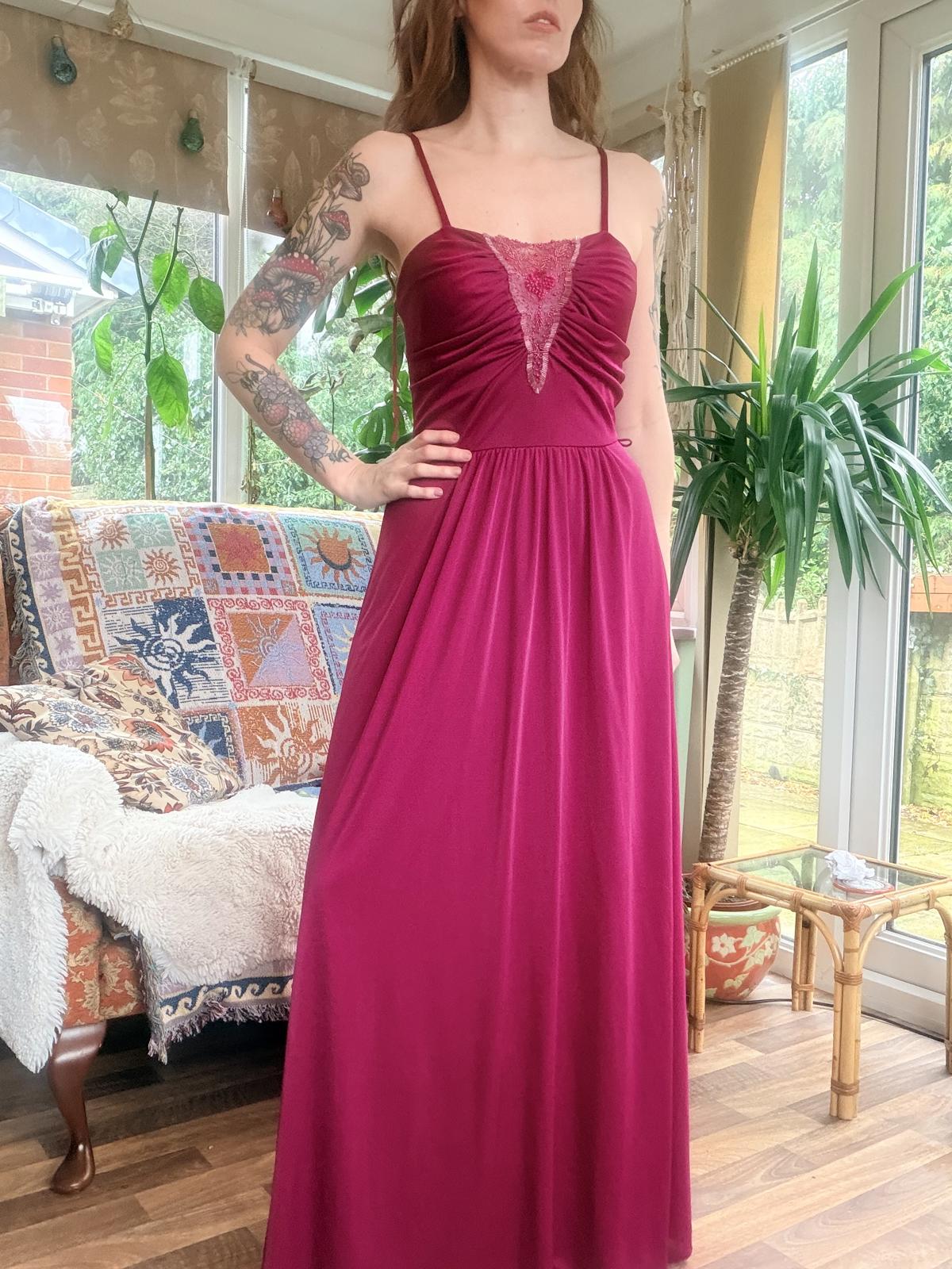 Vintage 1990s cocktail dress by Vera Mont size 10 Burgundy Maxi beaded maxi