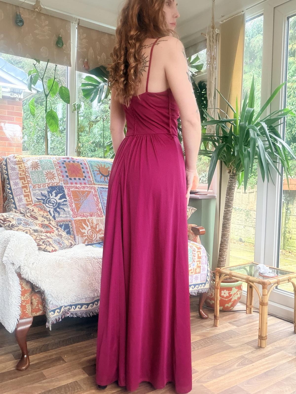 Vintage 1990s cocktail dress by Vera Mont size 10 Burgundy Maxi beaded maxi