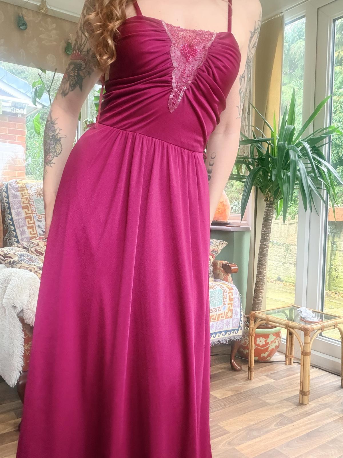 Vintage 1990s cocktail dress by Vera Mont size 10 Burgundy Maxi beaded maxi