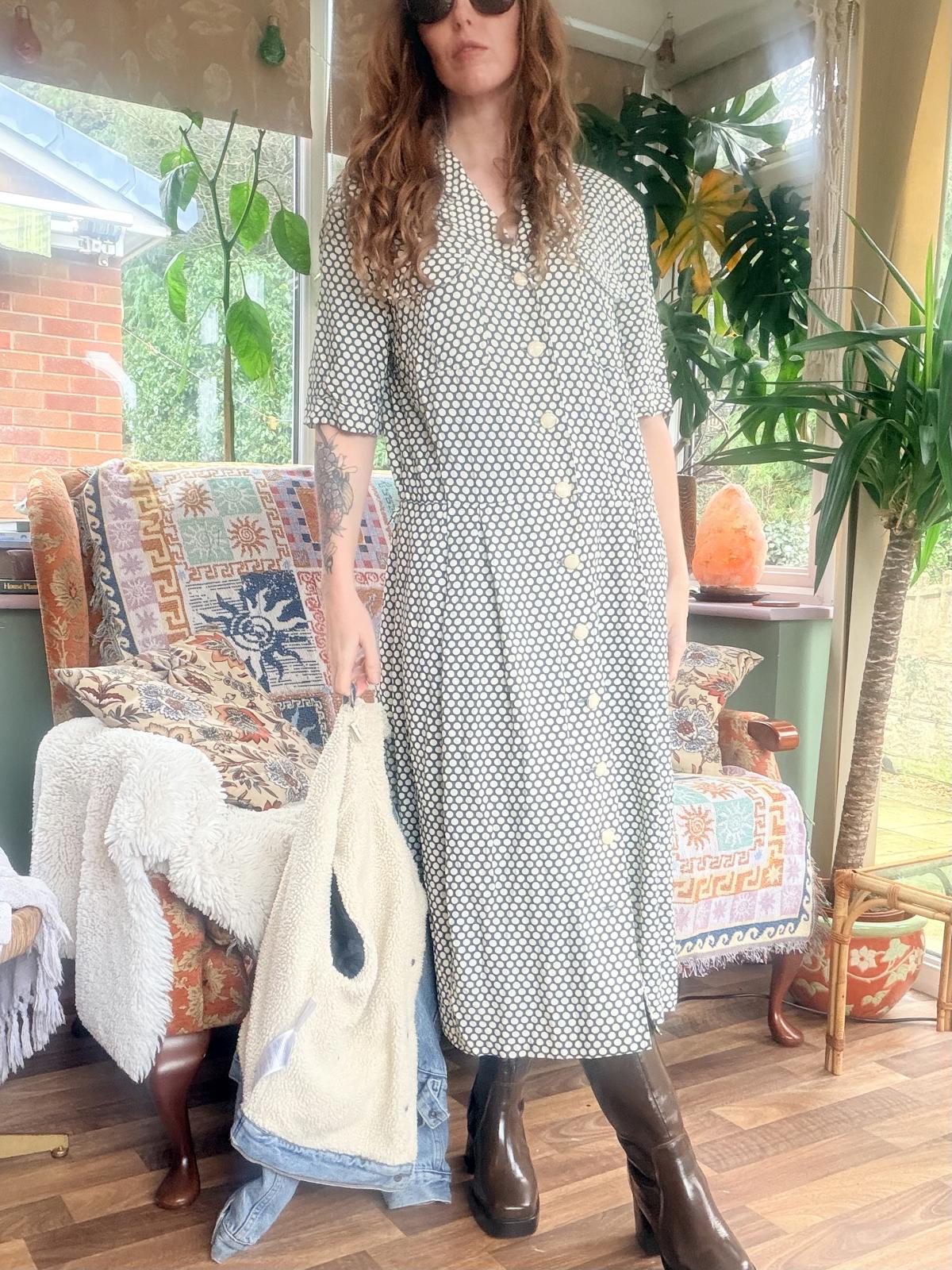 Vintage 1980s shirt dress size 16 Polka Dot geometric Button-Down Midi Dress