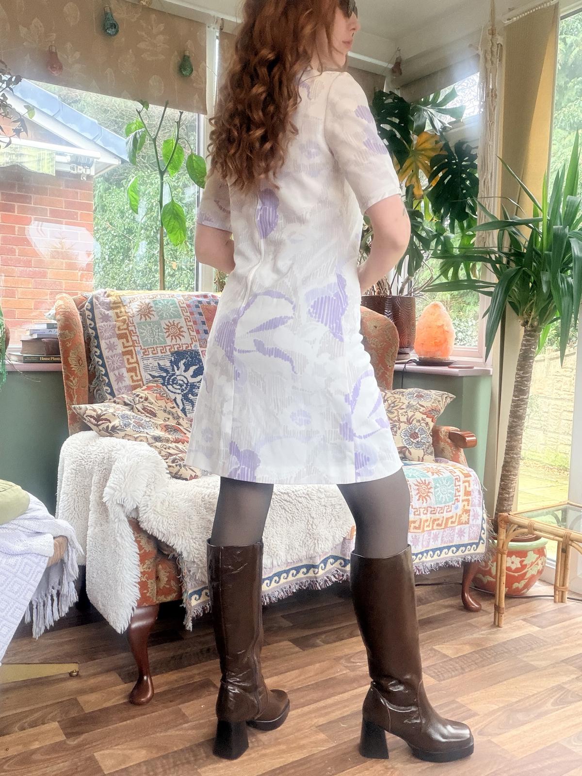 Vintage 1960s mini dress size 10 White and Lilac retro mod Gogo dress