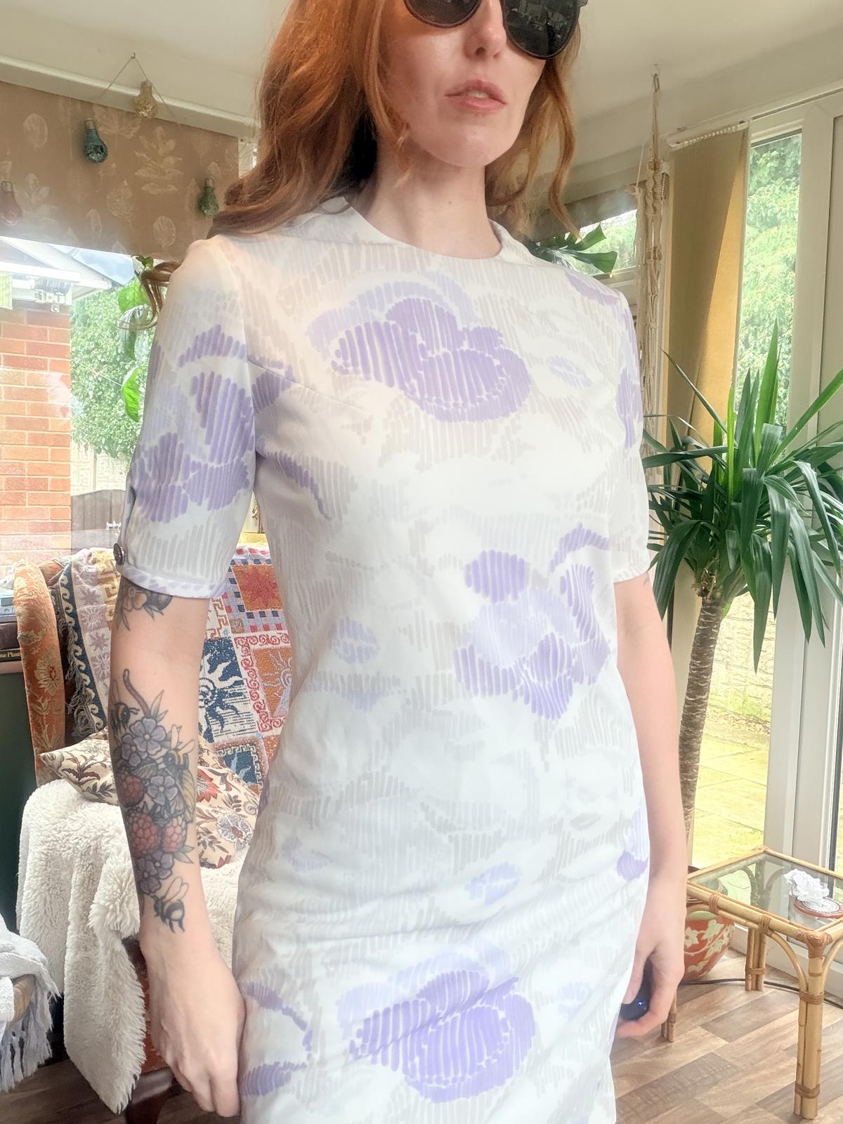 Vintage 1960s mini dress size 10 White and Lilac retro mod Gogo dress