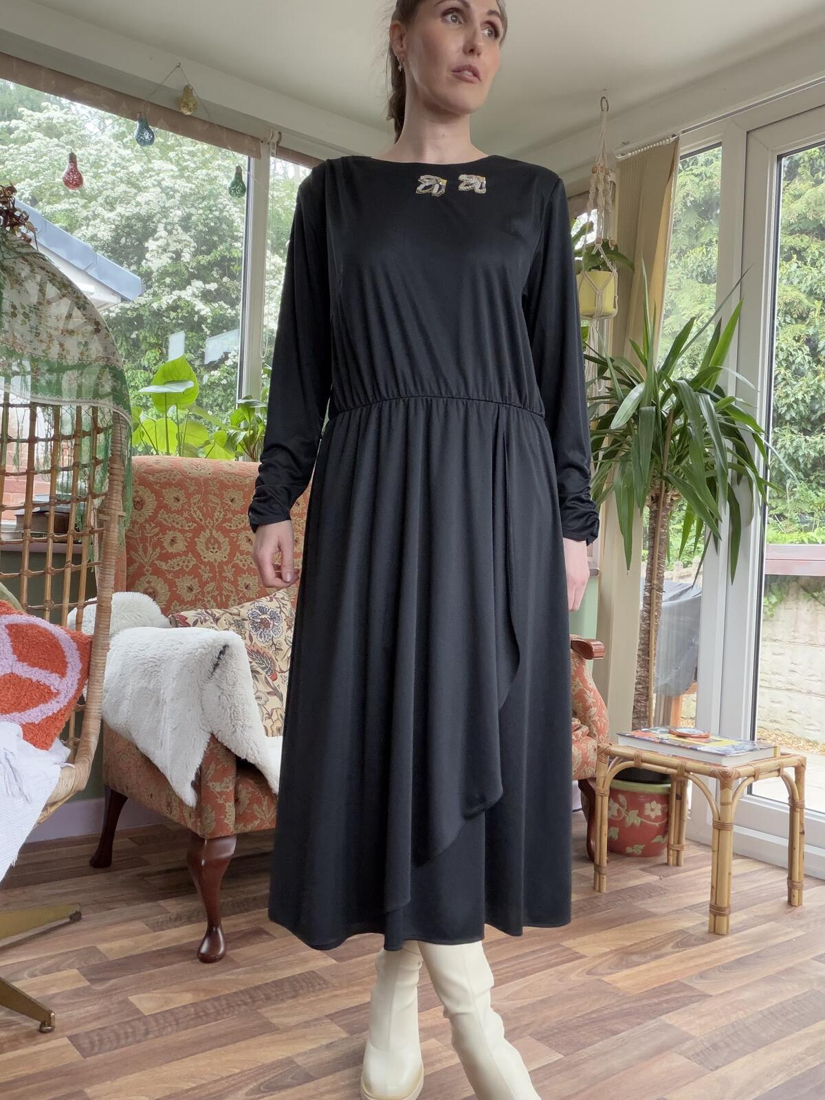 Vintage 1980s Midi Dress Black Long Sleeve with Sequin Leaf Detail Size 16