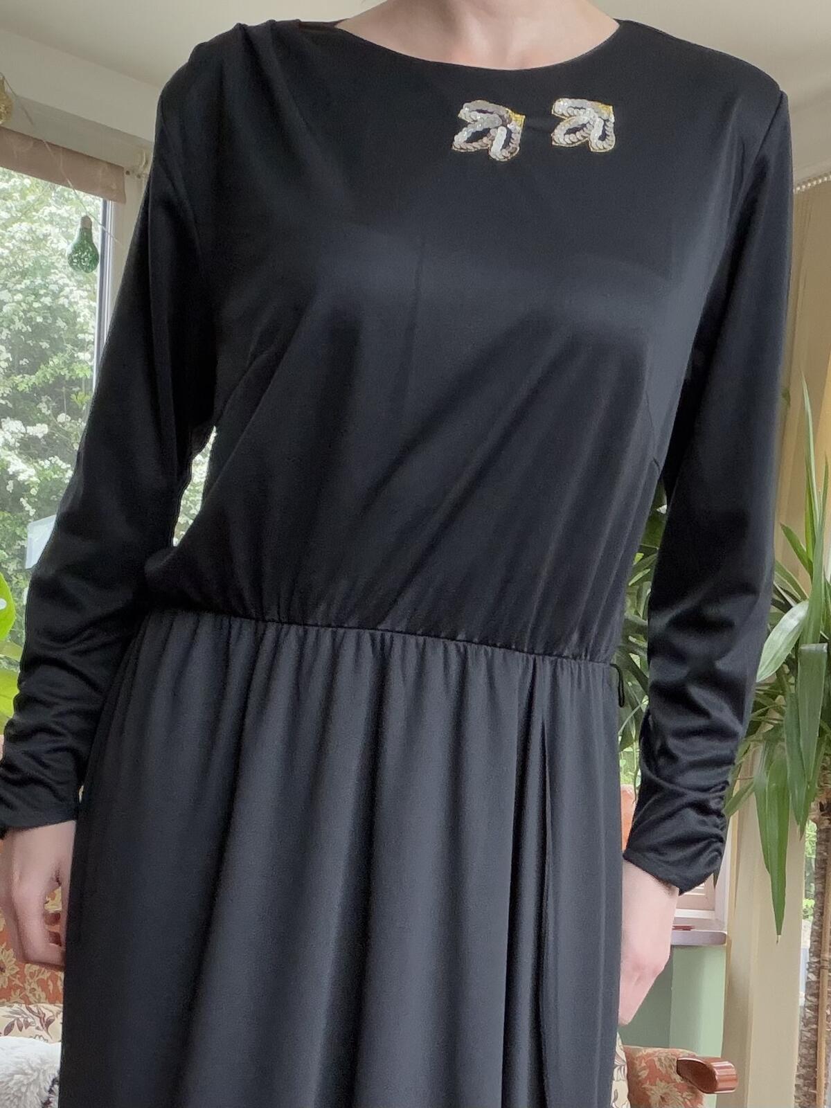 Vintage 1980s Midi Dress Black Long Sleeve with Sequin Leaf Detail Size 16