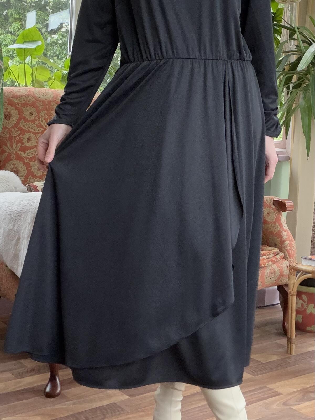 Vintage 1980s Midi Dress Black Long Sleeve with Sequin Leaf Detail Size 16
