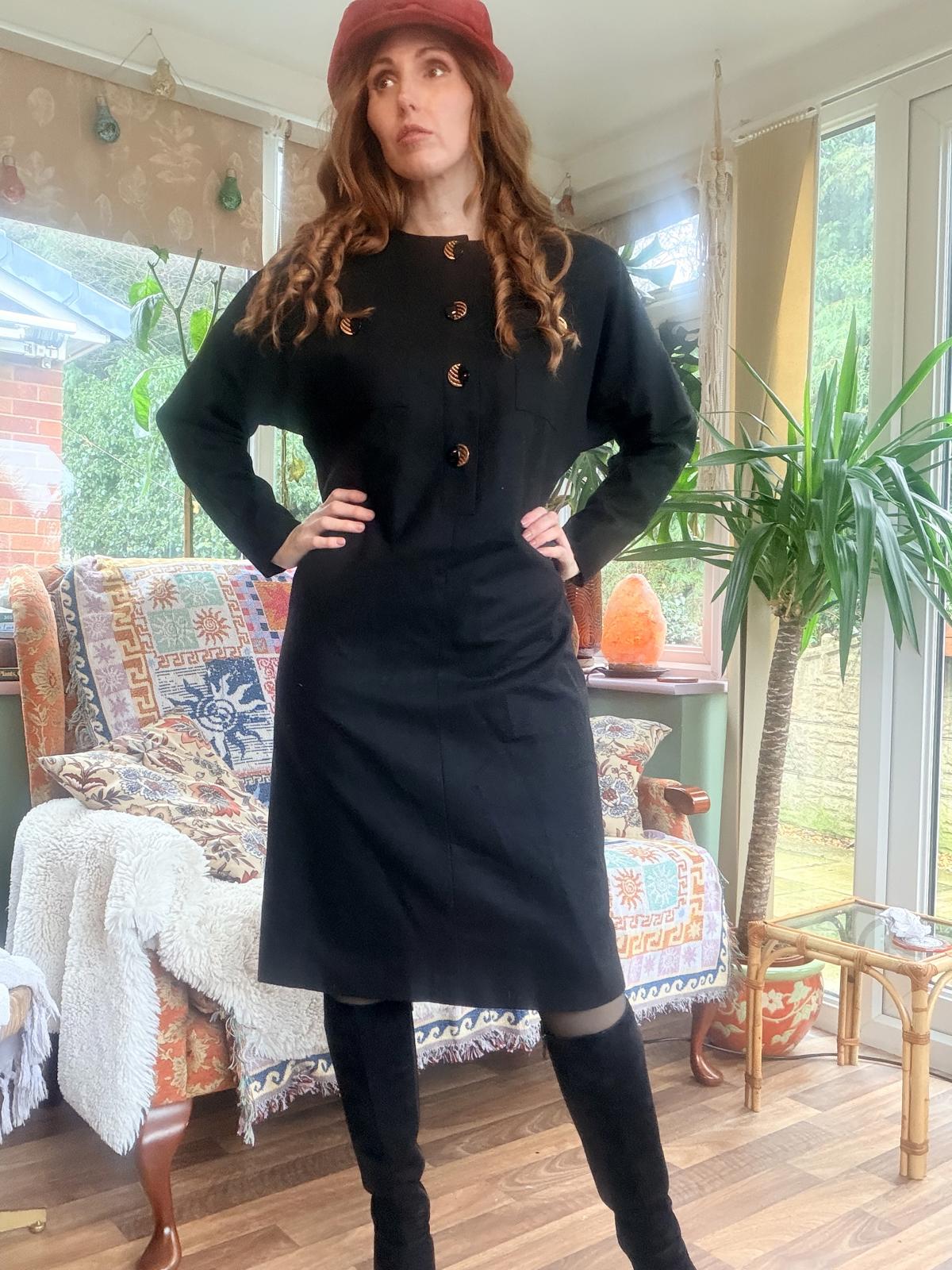 Vintage 1980s sift dress size 18 Black Long Sleeve Midi Dress with Button Detail