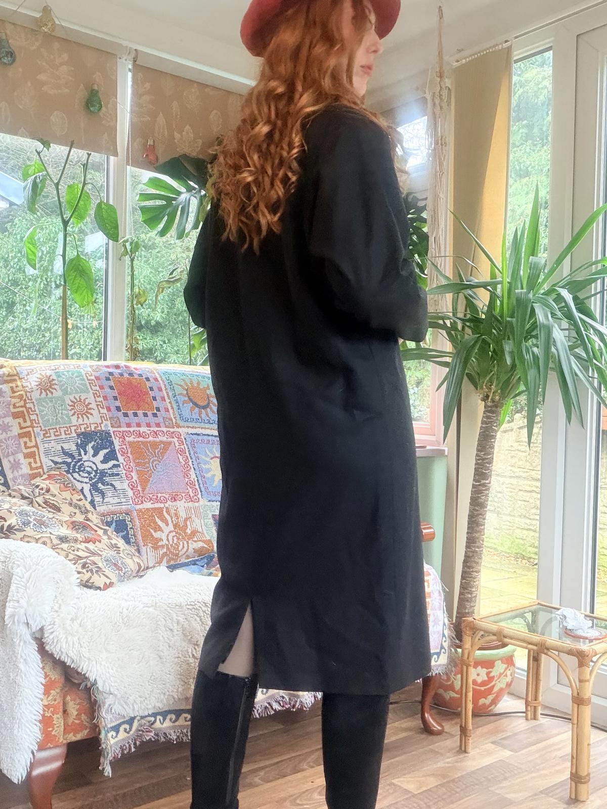 Vintage 1980s sift dress size 18 Black Long Sleeve Midi Dress with Button Detail