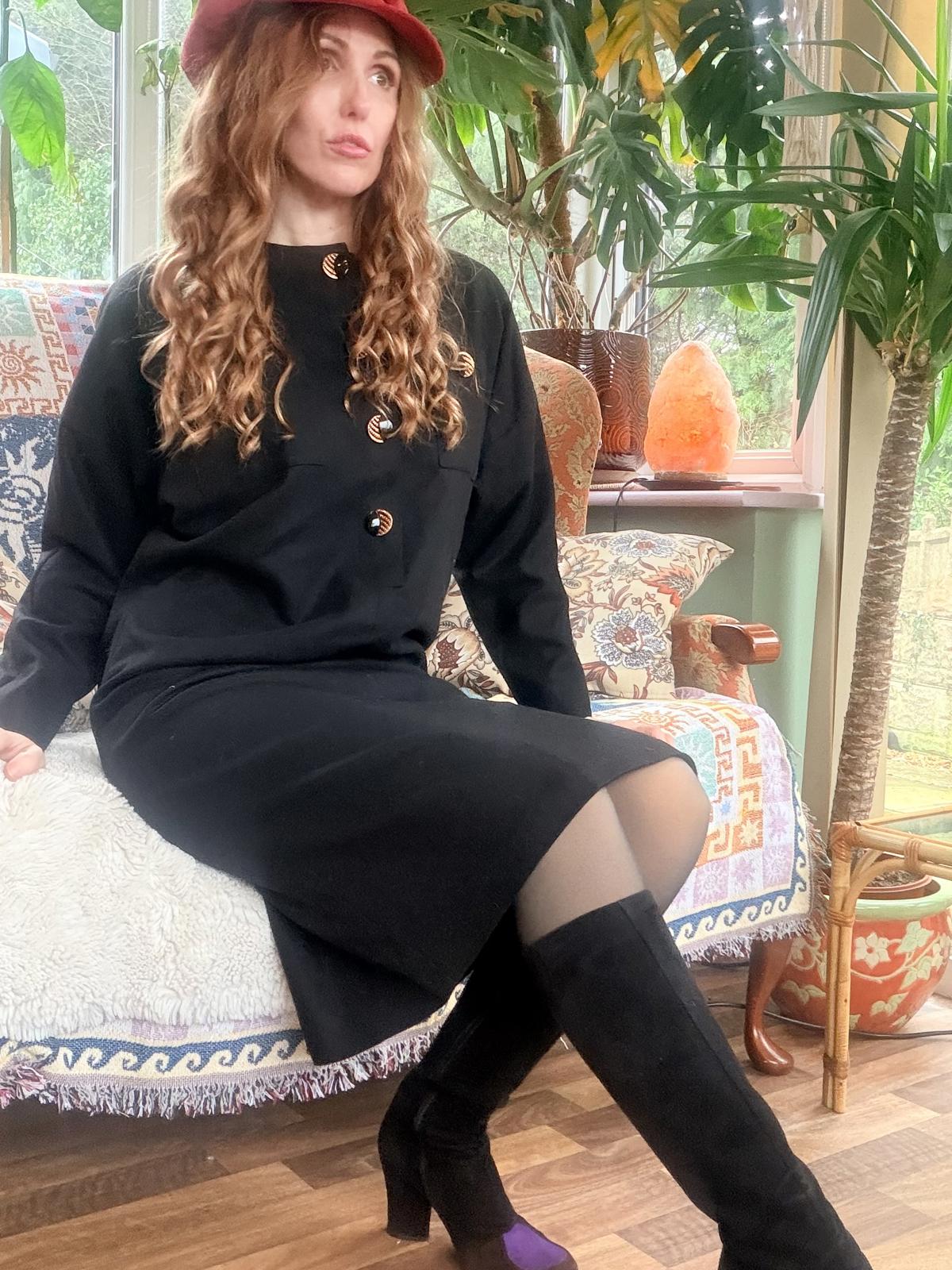 Vintage 1980s sift dress size 18 Black Long Sleeve Midi Dress with Button Detail