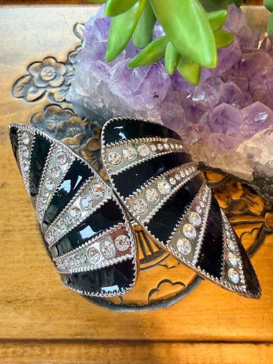 Vintage 1980s cuff bracelet Black and Silver Rhinestone enamel Clasp bangle