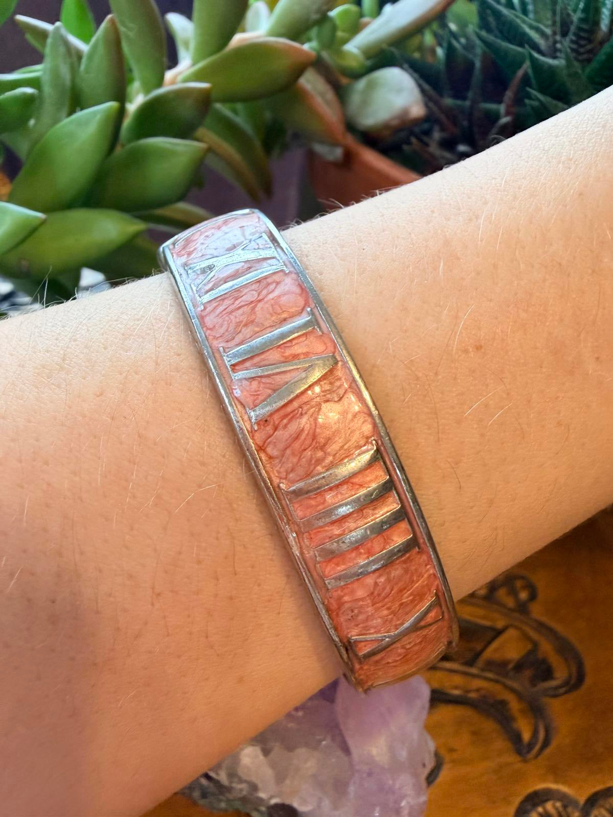 Vintage bangle bracelet Roman Numeral Inlay silver and pink hinged spring clasp