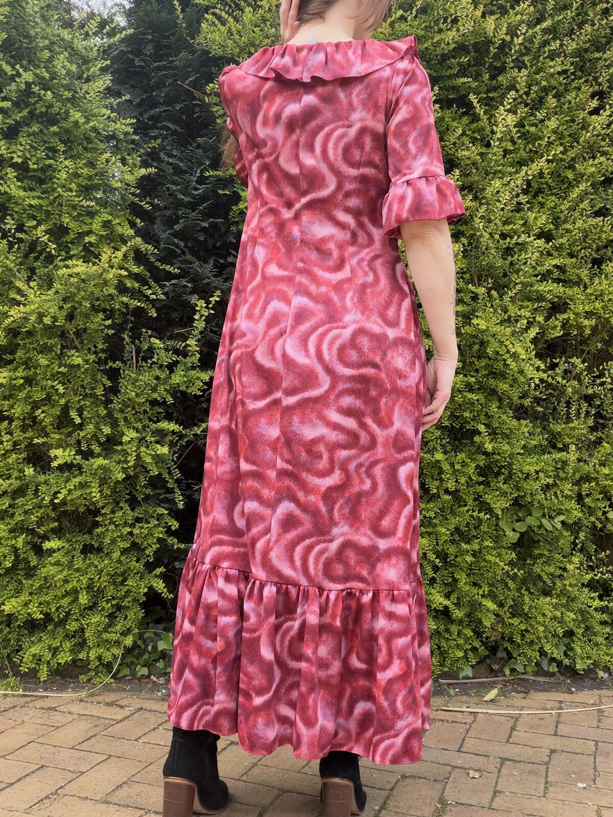 Vintage 1970s Maxi Dress Pink Ruffle Hem Long Psychedelic Dress Size 16