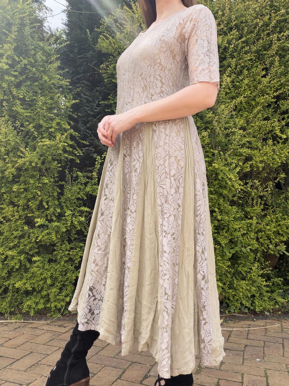 Vintage 1990s Hippie Dress Boho Festival Beige Lace long Layered Dress Size 14