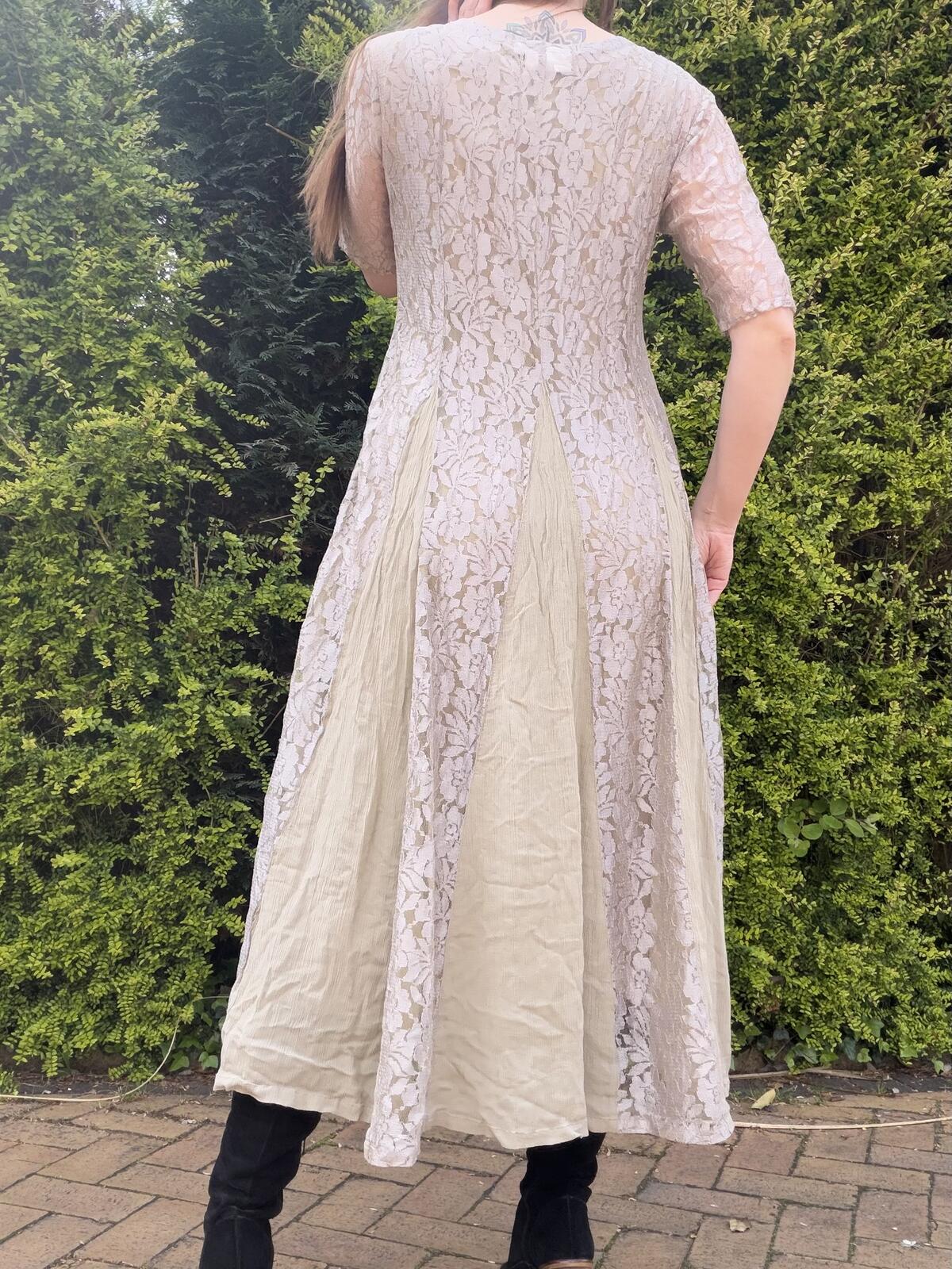 Vintage 1990s Hippie Dress Boho Festival Beige Lace long Layered Dress Size 14