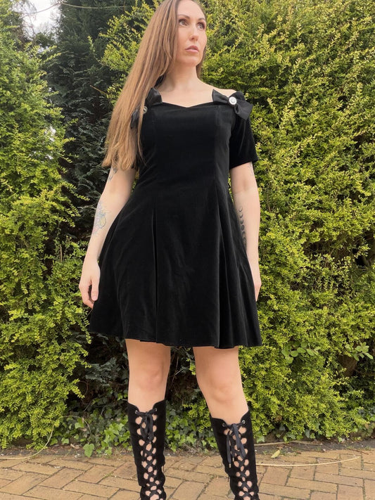 Vintage 1990s Party Dress Black Velvet with Bow 100% Cotton By Vera Mont Size 12