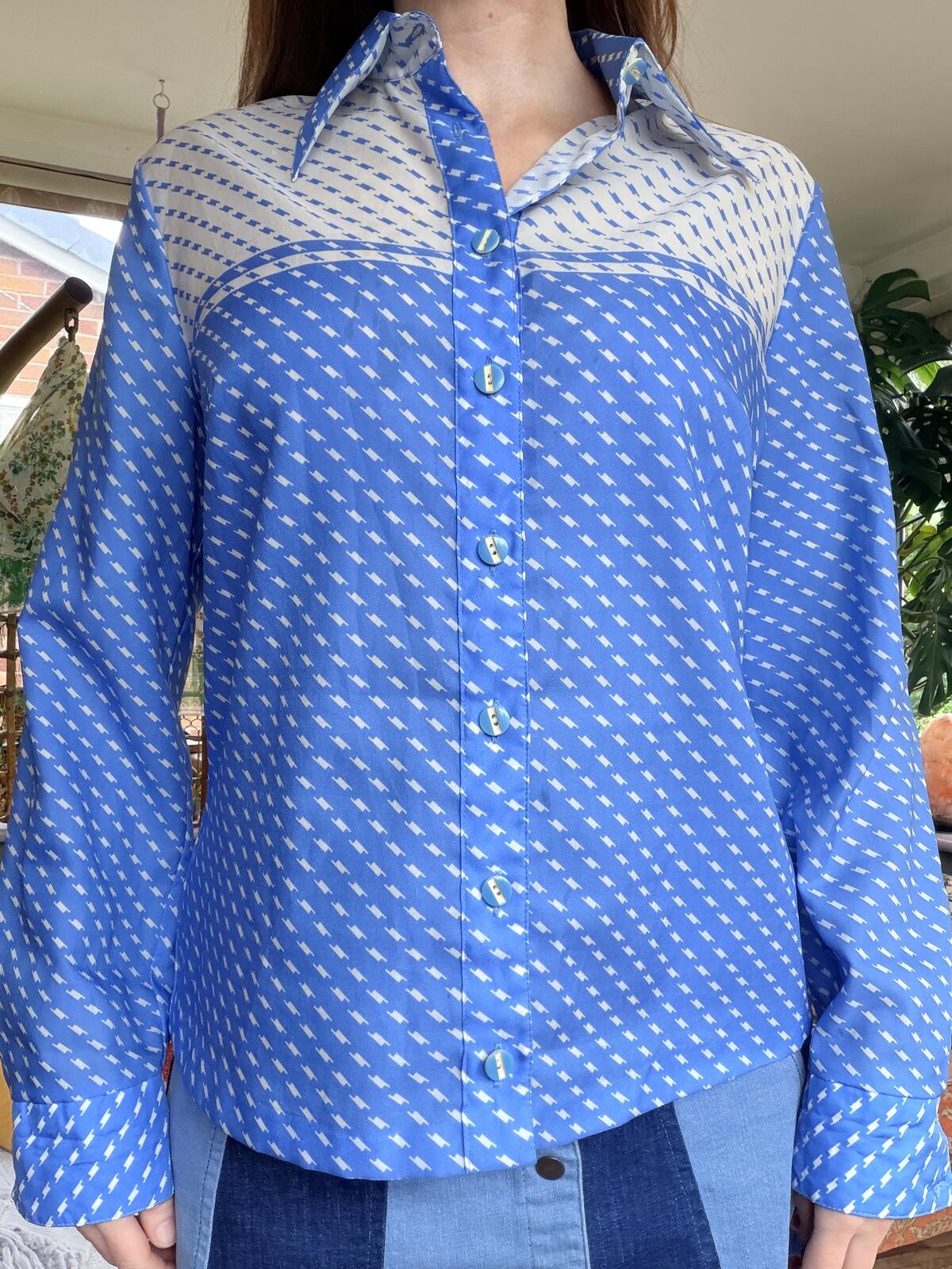 Vintage 1970s Retro Shirt Blue Patterned Button Up Blouse Size 16