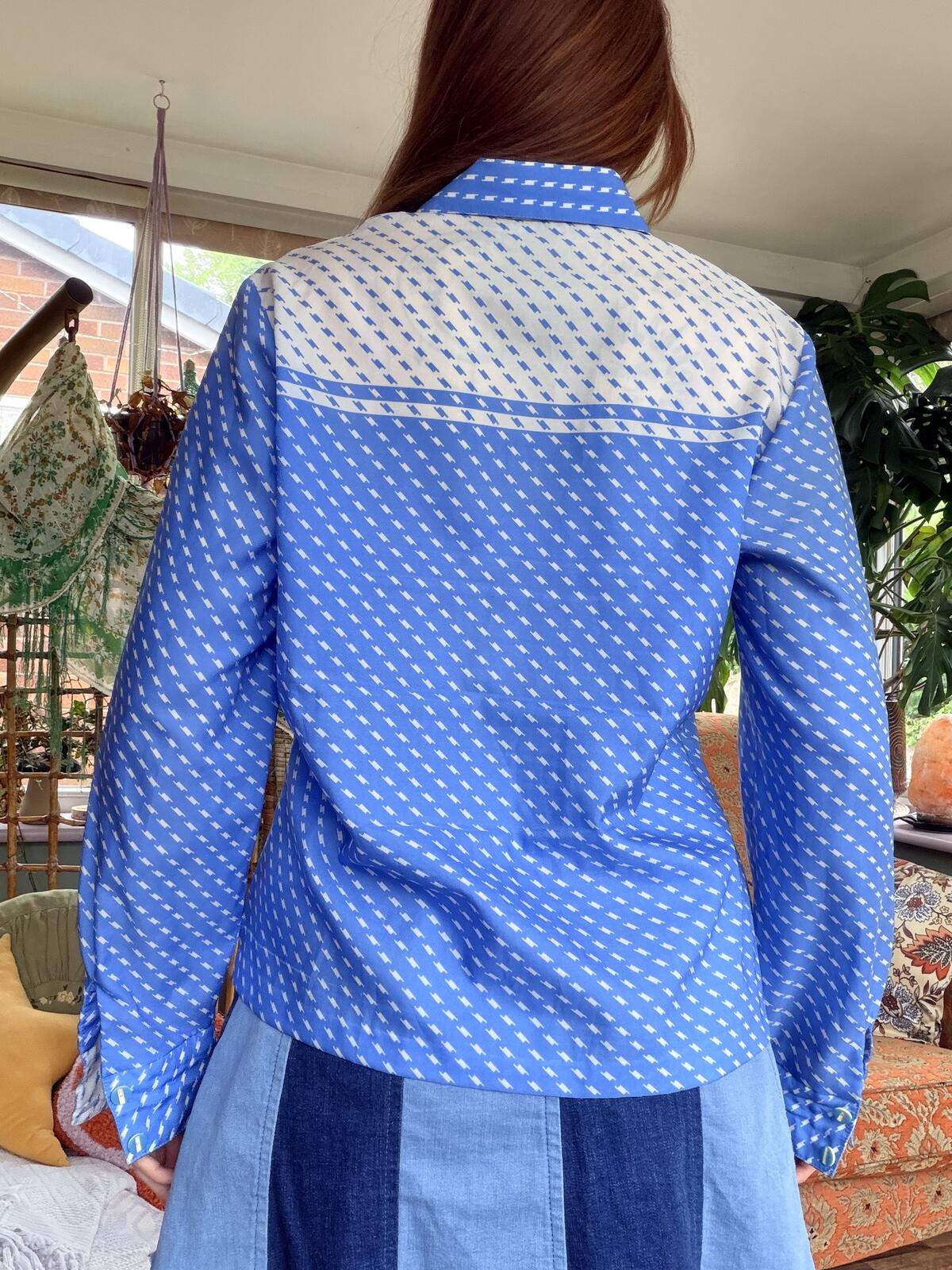 Vintage 1970s Retro Shirt Blue Patterned Button Up Blouse Size 16