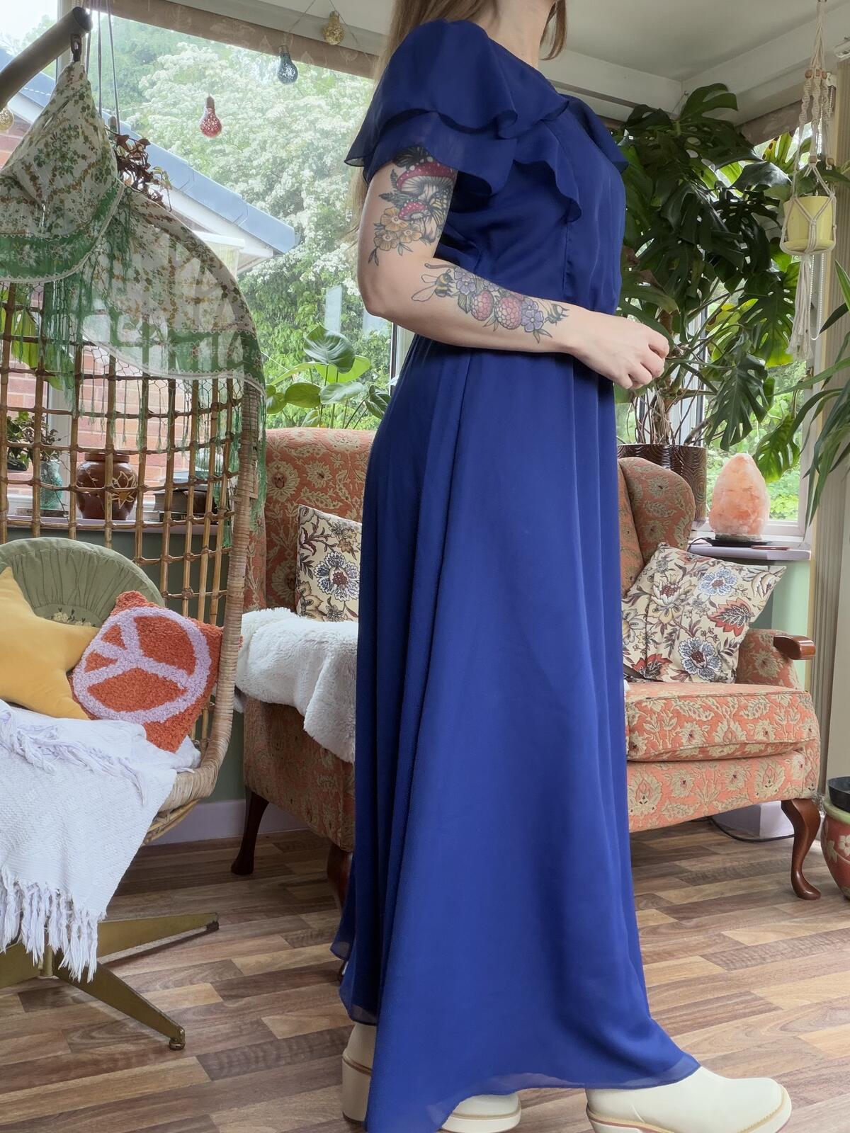 Vintage 1970s Maxi Dress Navy Blue Long Dress with Ruffle Sleeves Size 10